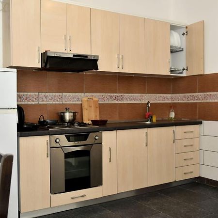Villas Apartments Shahaj Вльора Екстер'єр фото