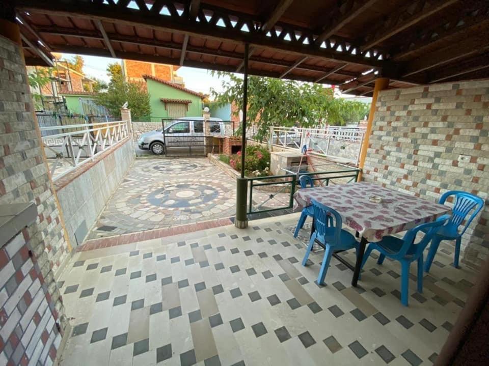 Villas Apartments Shahaj Вльора Екстер'єр фото