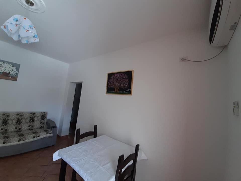 Villas Apartments Shahaj Вльора Екстер'єр фото