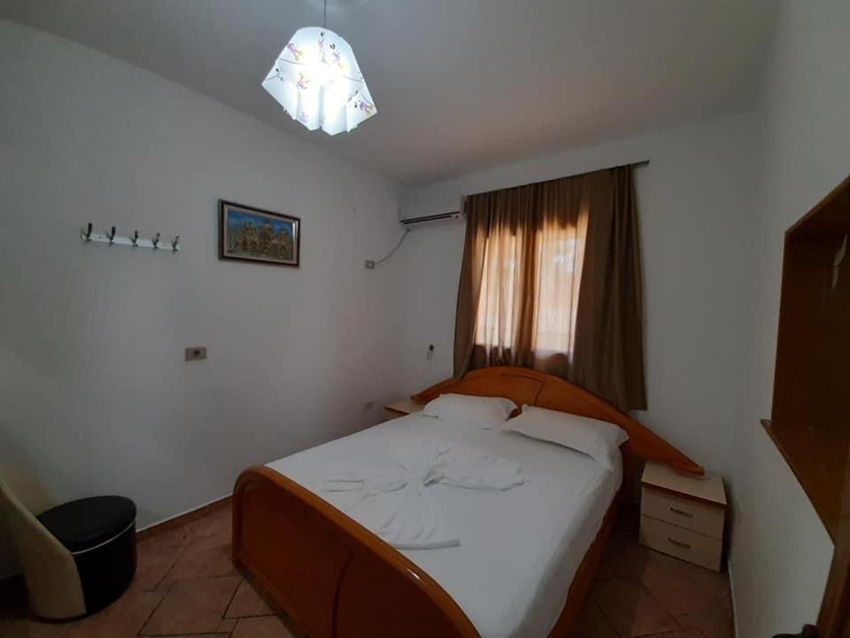 Villas Apartments Shahaj Вльора Екстер'єр фото