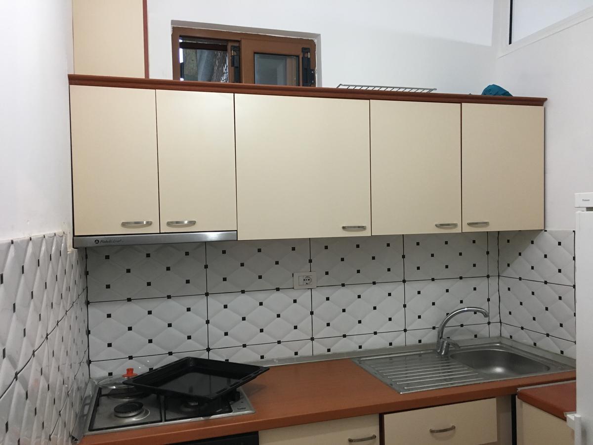 Villas Apartments Shahaj Вльора Екстер'єр фото