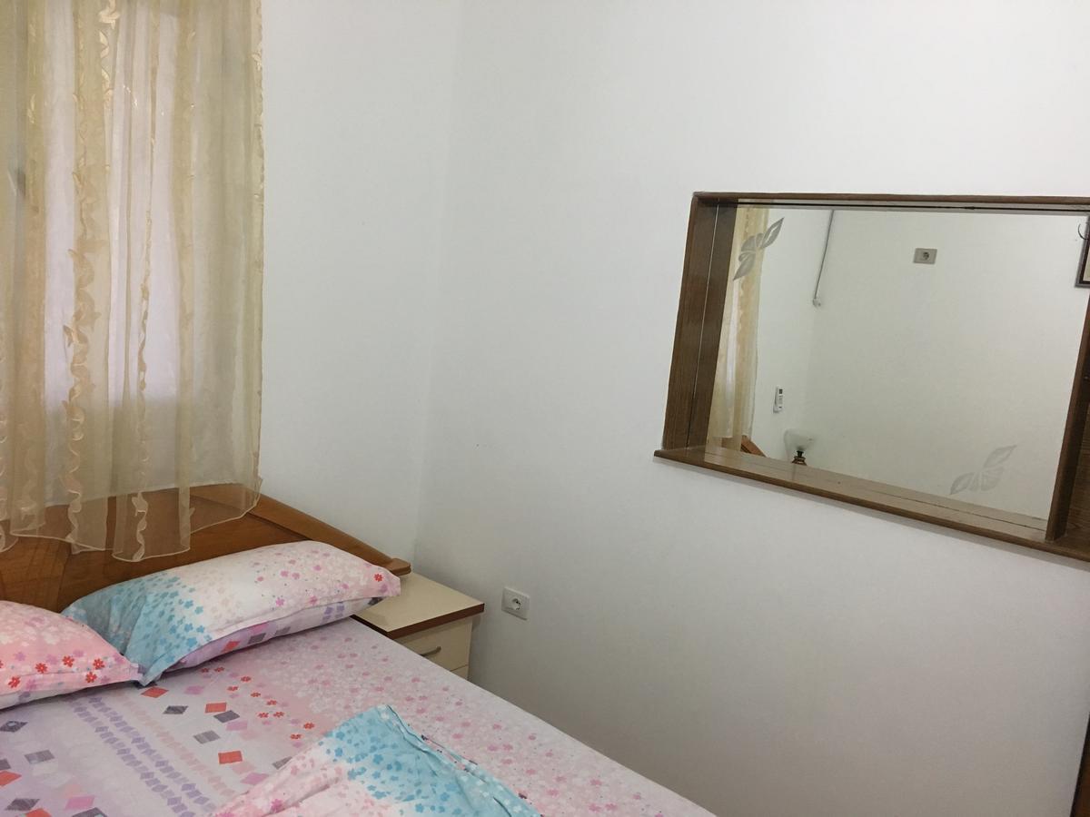 Villas Apartments Shahaj Вльора Екстер'єр фото