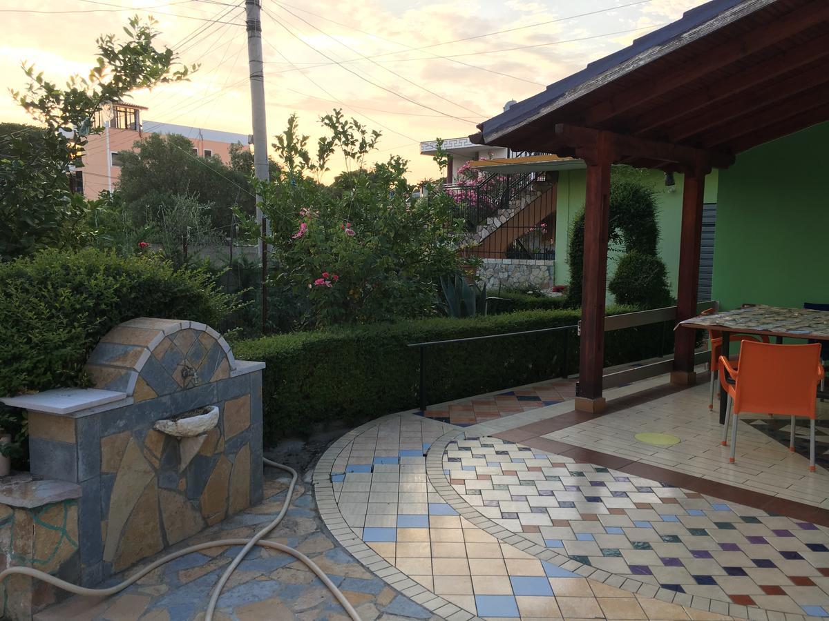 Villas Apartments Shahaj Вльора Екстер'єр фото