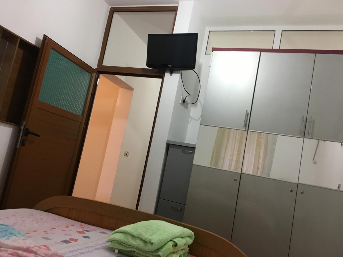 Villas Apartments Shahaj Вльора Екстер'єр фото