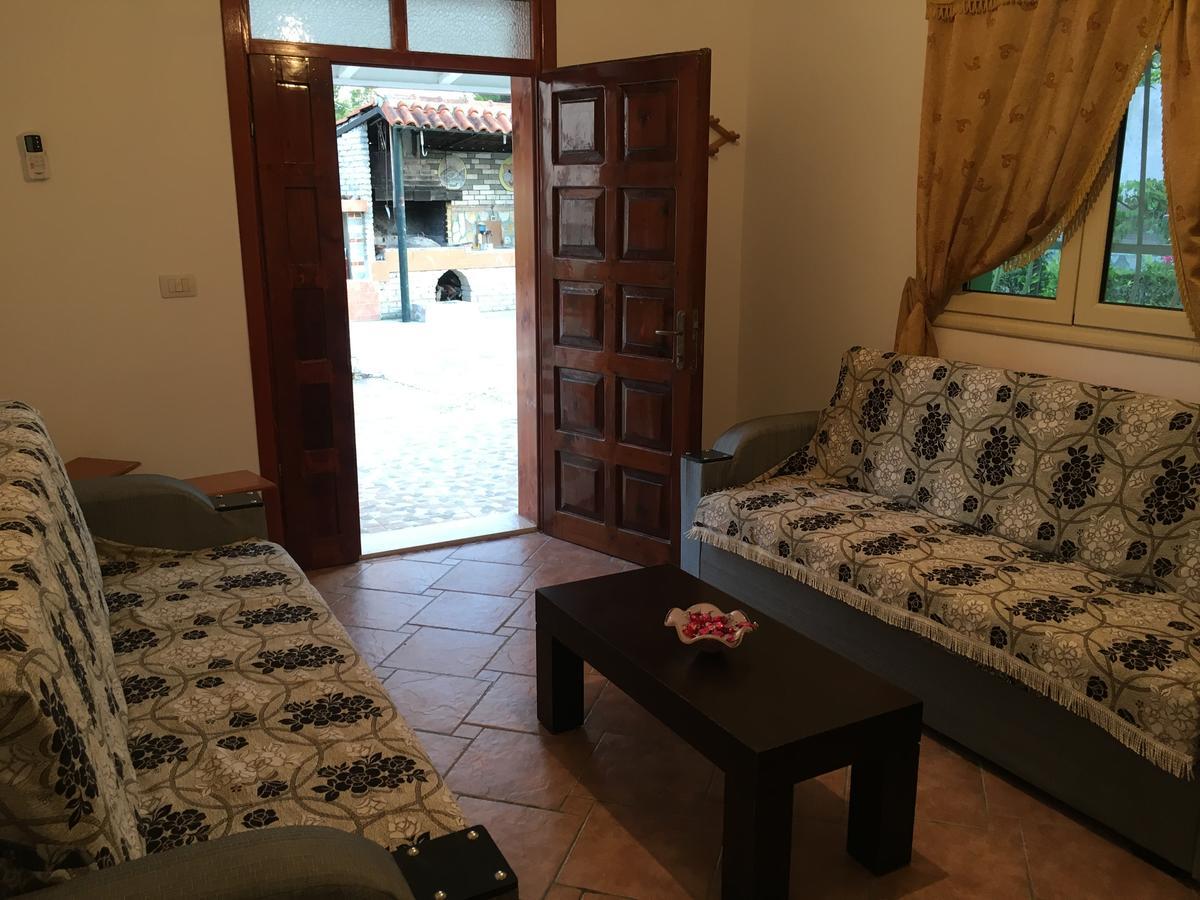 Villas Apartments Shahaj Вльора Екстер'єр фото