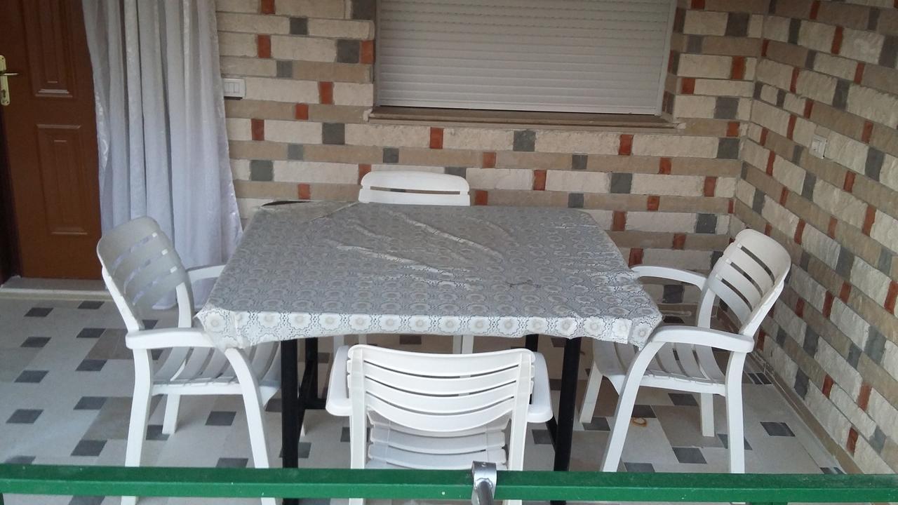 Villas Apartments Shahaj Вльора Екстер'єр фото